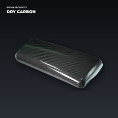 Dry-Carbon-Mittelarmlehnen-Cover passend für BMW G80 und G82 – dunkle Produktansicht